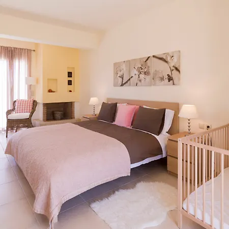 Athena Olive Grove & Estate Holiday home *