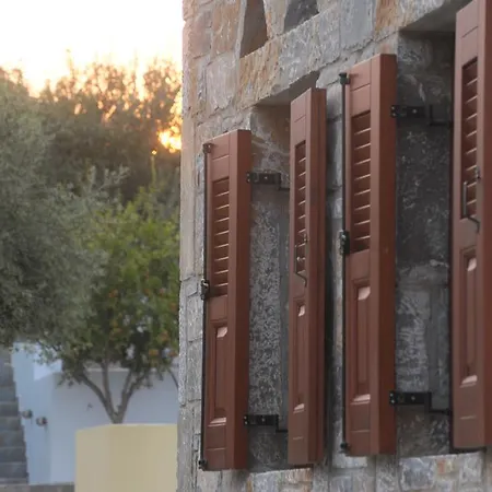 Athena Olive Grove & Estate Гуве